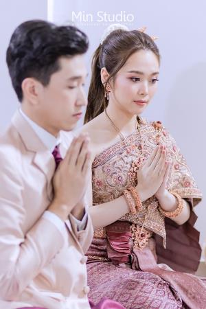 ชุดไทยเจ้าสาว ชุดไทยจักรพรรดิ์ เช่าที่แบมบี้ เวดดิ้ง ห้วยขวาง